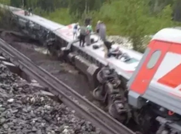 Il treno è deragliato: ci sono 2 morti e decine di feriti. Ecco cos’è successo e dove