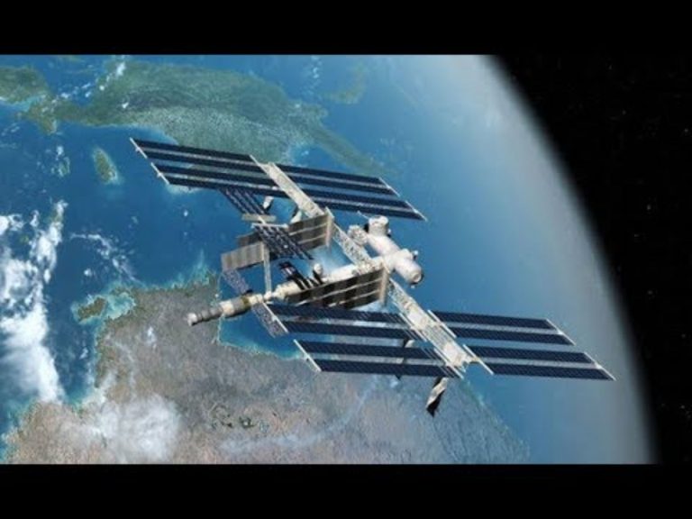 Stasera spettacolo nel cielo in Italia: sta per passare la Stazione Spaziale Internazionale e sarà visibile ad occhio nudo Stasera spettacolo nel cielo in Italia: sta per passare la Stazione Spaziale Internazionale e sarà visibile ad occhio nudo