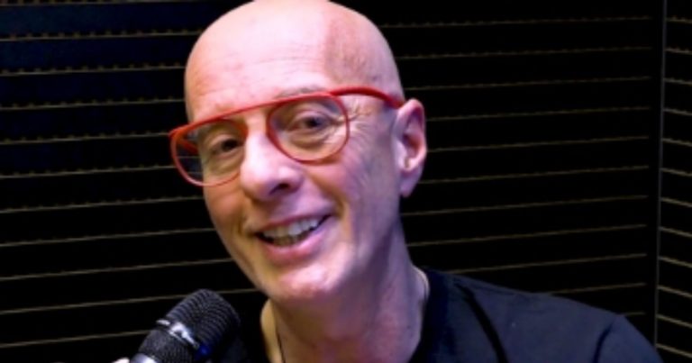 È morto il giornalista, scrittore e speaker di Virgin Radio Massimo Cotto