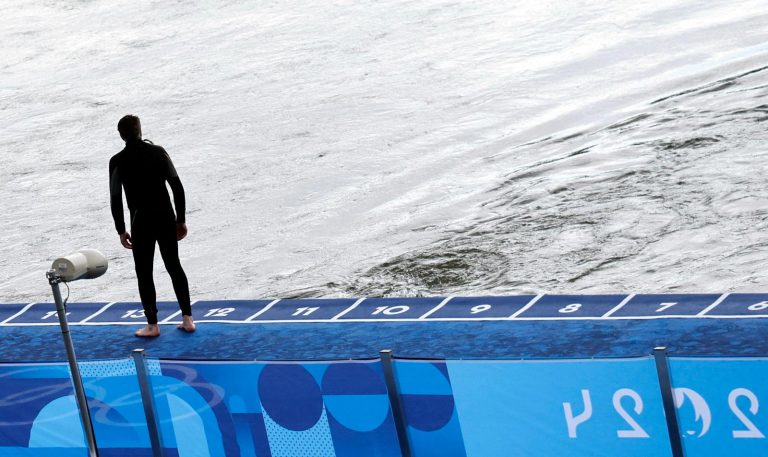 Olimpiadi Parigi, la Senna nasconde un’altra trappola: “Impressionante video che mostra…”