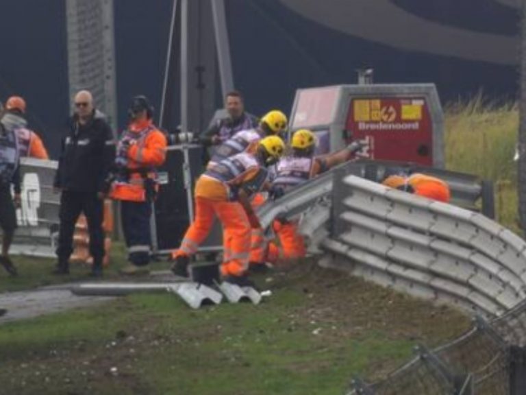Formula 1, terribile incidente durante le prove: schianto e auto in fiamme Formula 1, terribile incidente durante le prove: schianto e auto in fiamme