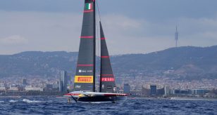 luna rossa