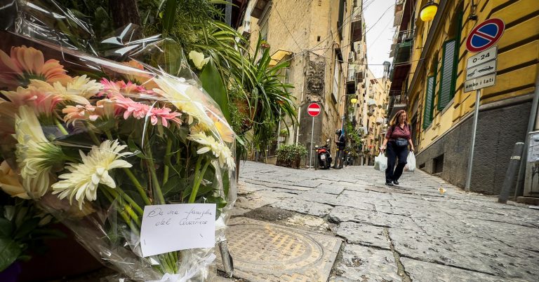 Chiara Jaconis morta a Napoli colpita da una statuetta: “Lasciata cadere da…”