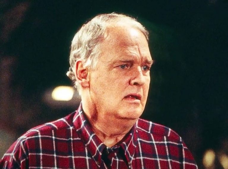 È morto il noto attore, aveva recitato in “Beverly Hills 90210”: addio a Nicholas Pryor