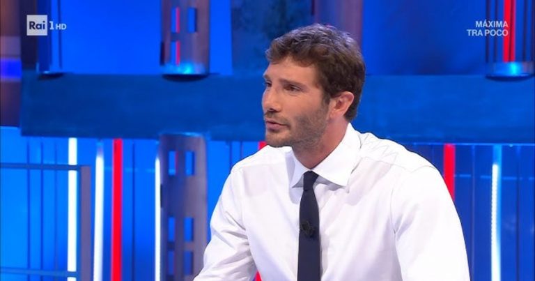 Affari Tuoi non va in onda stasera, giovedì 10 ottobre 2024: ecco perché e quando torna Stefano De Martino Affari Tuoi non va in onda stasera, giovedì 10 ottobre 2024: ecco perché e quando torna Stefano De Martino