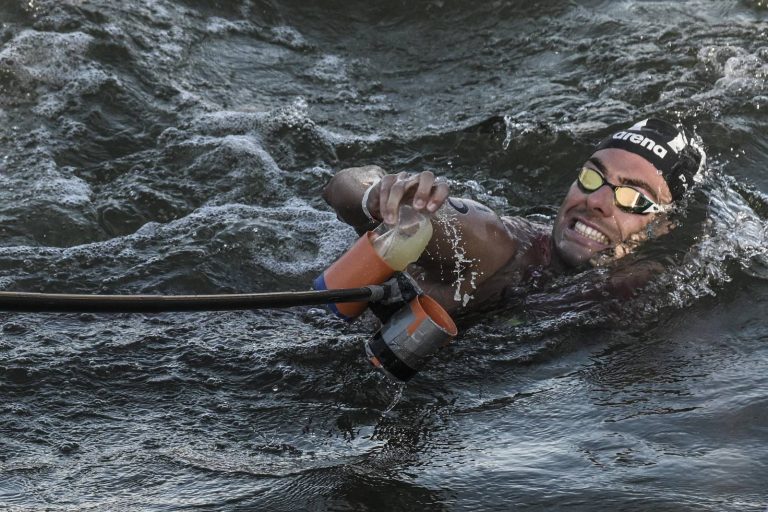 Olimpiadi Parigi, Paltrinieri ricorda la gara nella Senna: “L’acqua era nera, ho avuto…”