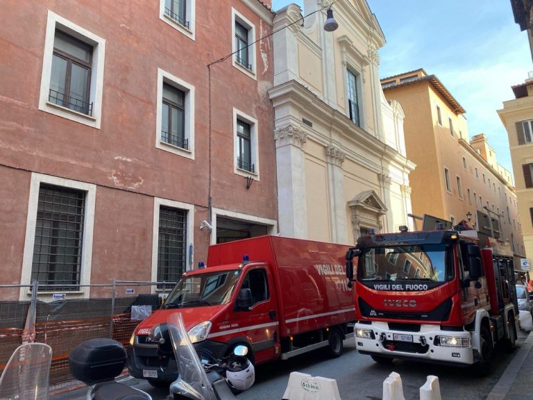 Terribile tragedia poco fa, cade ascensore in un palazzo: un morto e due feriti. Ecco dove