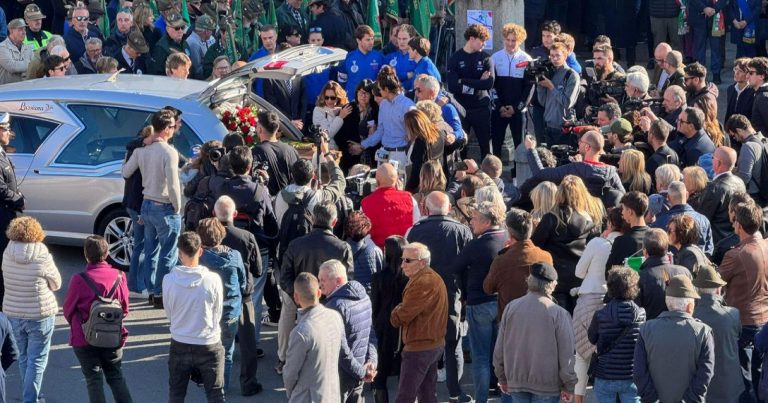 Matilde Lorenzi, il commovente gesto ai funerali della sciatrice morta: “La mamma, il padre, i fratelli e…”