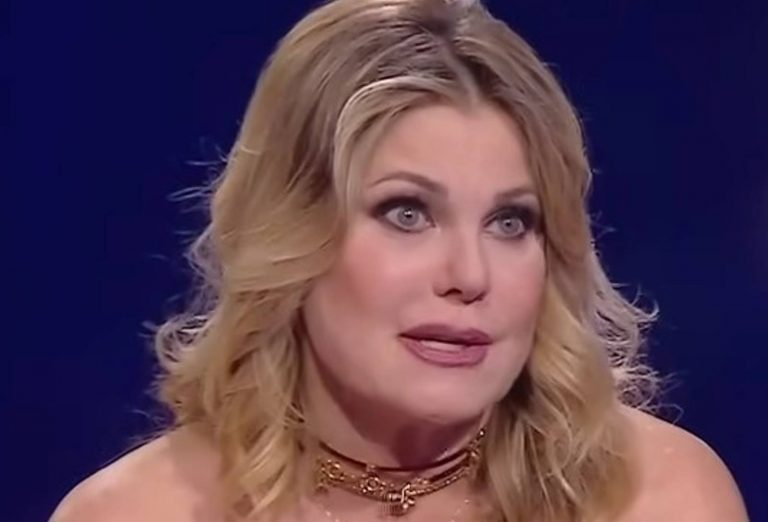 Patrizia Pellegrino, chi è l’attrice: il figlio morto, il compagno Giampaolo Embrione e la malattia che l’ha colpita nel 2021