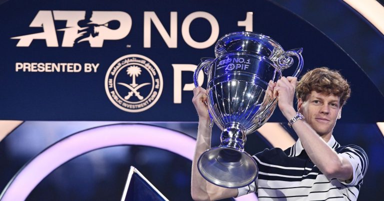 Le lacrime della mamma di Jannik Sinner emozionano tutti: “Si è commossa quando…” Le lacrime della mamma di Jannik Sinner emozionano tutti: “Si è commossa quando…”