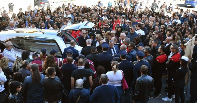 Margaret Spada, il commovente gesto ai funerali: “Per l’ultimo saluto palloncini bianchi e 22…”