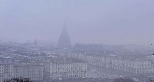 Meteo Torino - Qualche fiocco cade in città, miglioramento in vista con ampie schiarite: le previsioni