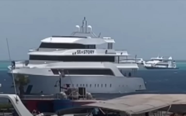 Naufragio della nave turistica nel Mar Rosso: trovati 4 corpi senza vita e 3 sopravvissuti, si cercano i dispersi Naufragio della nave turistica nel Mar Rosso: trovati 4 corpi senza vita e 3 sopravvissuti, si cercano i dispersi