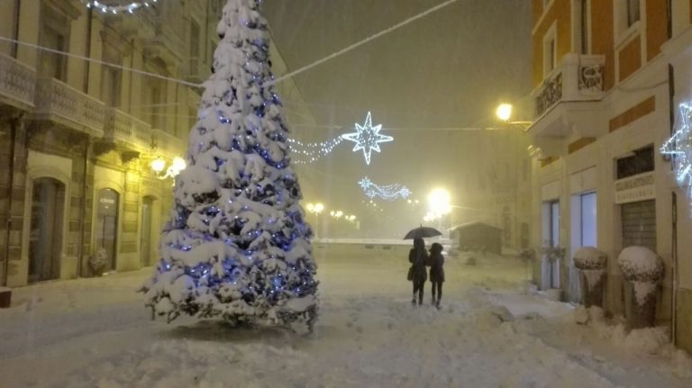 Meteo – Inverno all’assalto dell’Italia a partire dall’Immacolata con neve spesso a quote relativamente basse: la tendenza