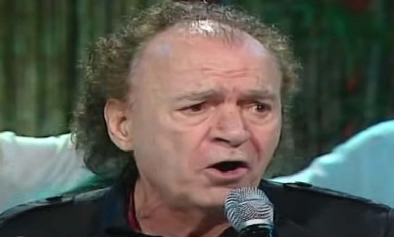 Lisa dagli occhi blu, ecco com’è nata la celebre canzone di Mario Tessuto Lisa dagli occhi blu, ecco com’è nata la celebre canzone di Mario Tessuto