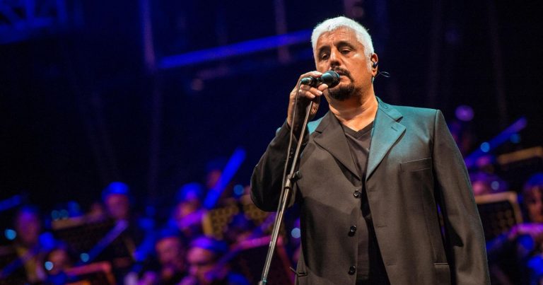 “Domenica In”, salta l’omaggio a Pino Daniele: ecco cos’è successo