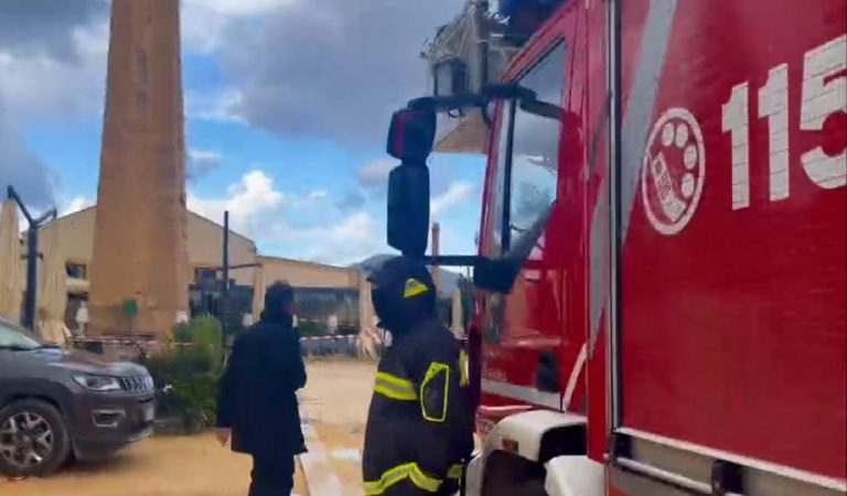 Fulmine colpisce la torre del ristorante: ci sono feriti. Ecco cos’è successo e dove