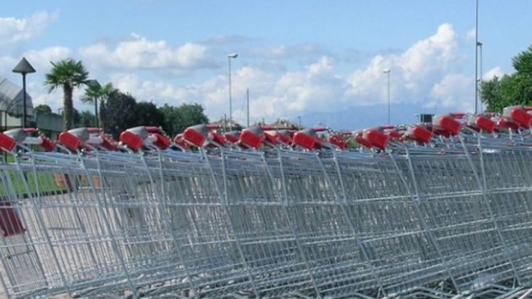 Supermercati aperti a Natale, la Vigilia e Santo Stefano: orari e lista