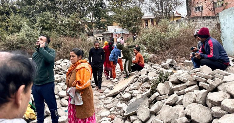 Violento terremoto M 6.8 in Tibet: 95 morti e 130 feriti, molti edifici crollati Violento terremoto M 6.8 in Tibet: 95 morti e 130 feriti, molti edifici crollati