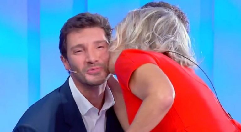 C’è Posta per Te, la frase di Maria De Filippi a Stefano De Martino che non tutti hanno notato: “Sono…”