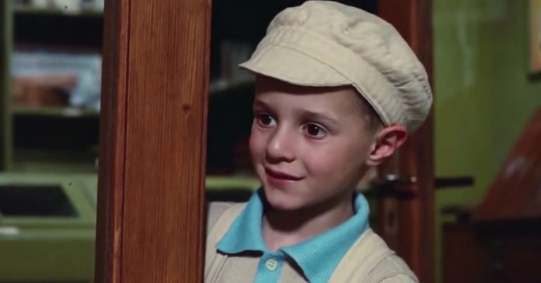Giorgio Cantarini, cosa fa oggi l’attore che ha interpretato il piccolo Giosuè Orefice in “La vita è bella” Giorgio Cantarini, cosa fa oggi l’attore che ha interpretato il piccolo Giosuè Orefice in “La vita è bella”