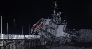 nave marina di massa pontile incidente