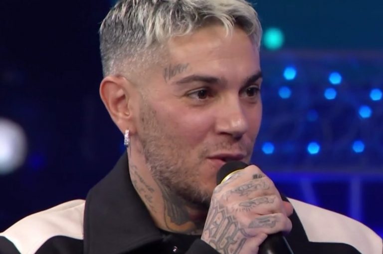 Emis Killa rinuncia a Sanremo 2025: ecco cosa succede ora secondo il regolamento del Festival