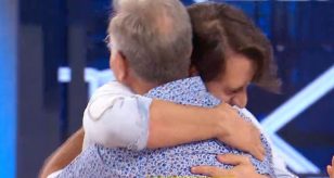 avanti un altro abbraccio antonio paolo bonolis