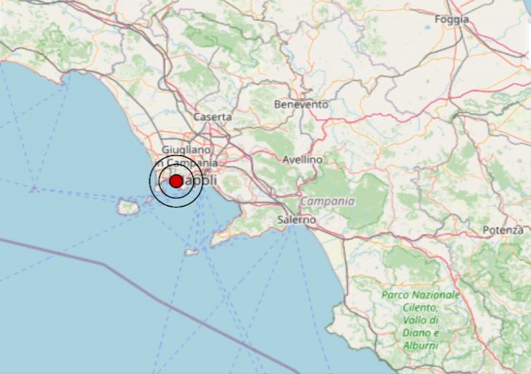 Terremoto oggi sui Campi Flegrei, 5 febbraio 2025, sequenza sismica in corso: dati INGV Terremoto oggi sui Campi Flegrei, 5 febbraio 2025, sequenza sismica in corso: dati INGV