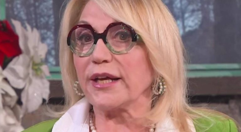 Menopausa, la nutrizionista Evelina Flachi consiglia cosa mangiare per stare meglio