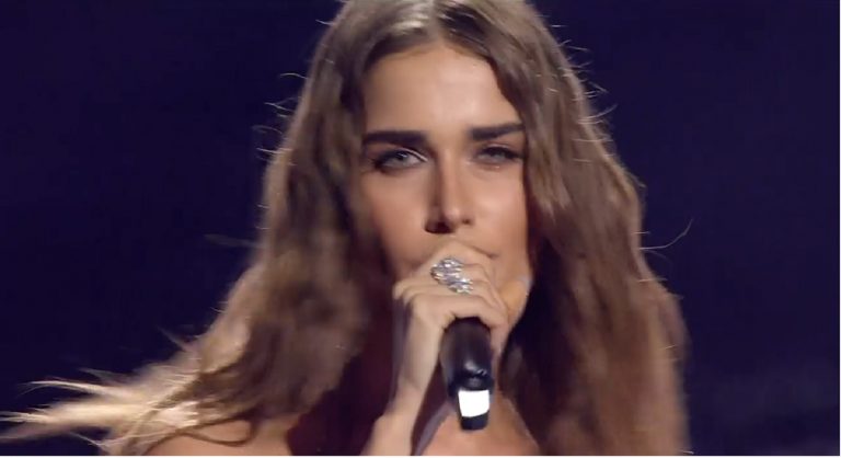 Clara e Il Volo duetto a Sanremo 2025: ecco qual è il significato della canzone ”The Sound of Silence” di Simon & Garfunkel Clara e Il Volo duetto a Sanremo 2025: ecco qual è il significato della canzone ”The Sound of Silence” di Simon & Garfunkel