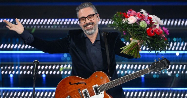 Brunori Sas a Sanremo 2025: il significato della sua canzone “L’albero delle noci” e la dedica alla figlia Fiammetta