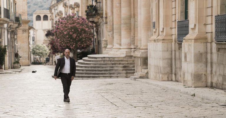 La Sicilia di Montalbano, i luoghi iconici della serie: dove si trovano la casa del Commissario e la trattoria