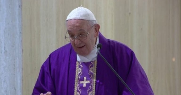 Papa Francesco, il nuovo bollettino ufficiale sulle condizioni di salute del Pontefice emesso oggi