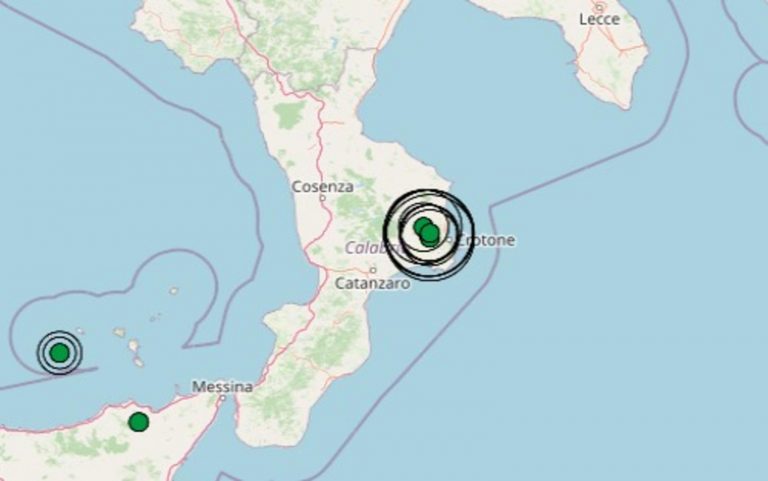 Terremoto Calabria oggi, martedì 18 febbraio 2025: scosse di magnitudo compresa tra 3.4 e 3.7 in provincia di Crotone. I dati Ingv Terremoto Calabria oggi, martedì 18 febbraio 2025: scosse di magnitudo compresa tra 3.4 e 3.7 in provincia di Crotone. I dati Ingv