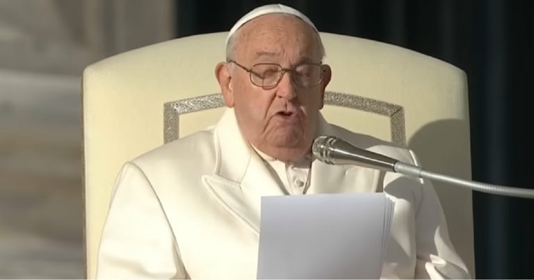 Angelo De Donatis, chi è il Cardinale che sostituirà Papa Francesco nei riti delle Ceneri