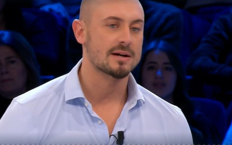 Angelo dal Friuli Venezia Giulia, chi è il concorrente che ha vinto 20.000 euro ad Affari Tuoi stasera