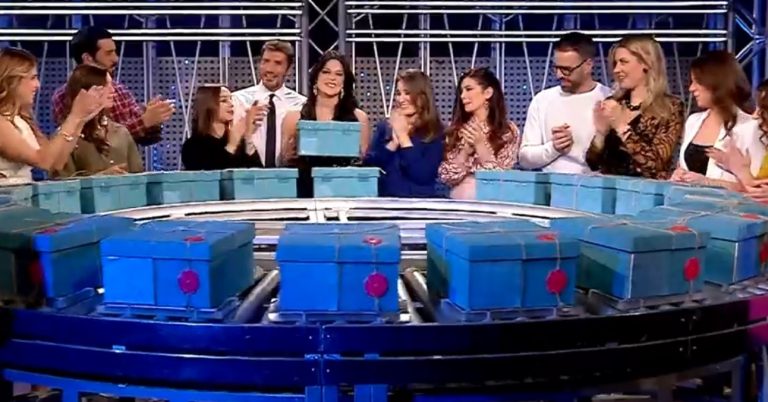 Affari Tuoi approda in prima serata su Rai 1: ecco quando andrà in onda la puntata speciale