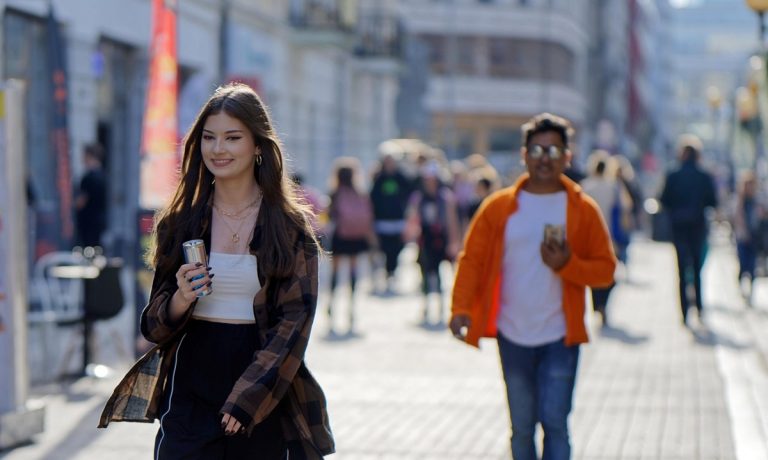 Che cos’è il micro pensionamento, la tendenza del mondo del lavoro che piace ai giovani Che cos’è il micro pensionamento, la tendenza del mondo del lavoro che piace ai giovani