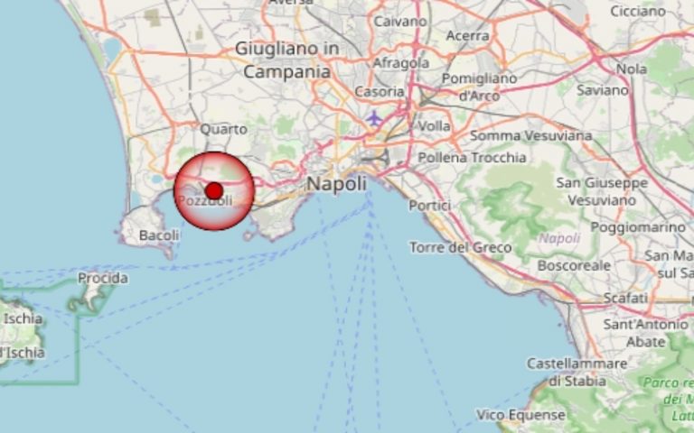 Terremoto oggi, sequenza sismica in corso nei Campi Flegrei, registrate quattro scosse in mattinata: i dati INGV Terremoto oggi, sequenza sismica in corso nei Campi Flegrei, registrate quattro scosse in mattinata: i dati INGV