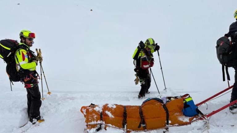 Valanga a Cortina, chi erano i due alpinisti morti: Abel Ayala Anchundia ed Elisa De Nardi Valanga a Cortina, chi erano i due alpinisti morti: Abel Ayala Anchundia ed Elisa De Nardi