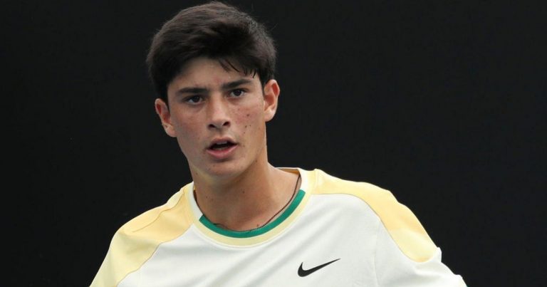 Federico Cinà, chi è la nuova promessa del tennis italiano e perché la sua prima vittoria ATP somiglia a quella di Sinner