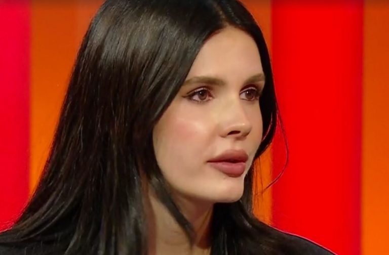 Evelina Sgarbi aggiorna sulle condizioni del padre: “Sta molto male, ma stamattina ha chiesto…” Evelina Sgarbi aggiorna sulle condizioni del padre: “Sta molto male, ma stamattina ha chiesto…”