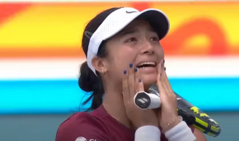 Alexandra Eala, chi è la 19enne tennista filippina che ha sorpreso tutti conquistando la semifinale a Miami Alexandra Eala, chi è la 19enne tennista filippina che ha sorpreso tutti conquistando la semifinale a Miami