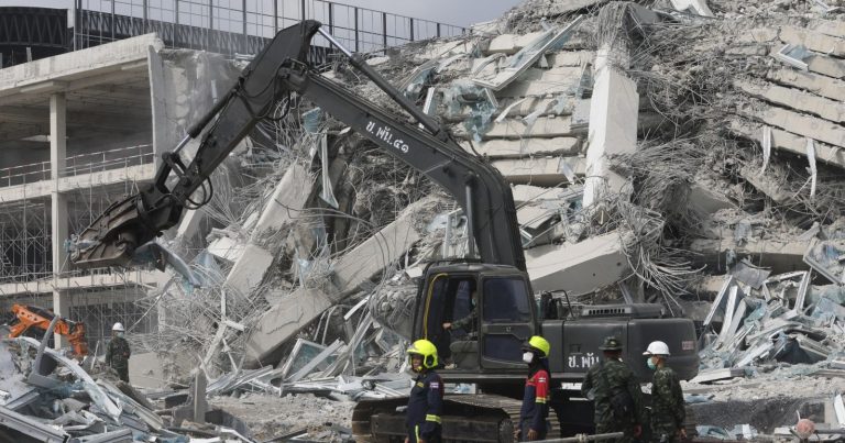 Terremoto Myanmar, Carlo Doglioni (Ingv): “È stupefacente che siano crollati palazzi a Bangkok. È come se ci fosse un sisma a Palermo e…” Terremoto Myanmar, Carlo Doglioni (Ingv): “È stupefacente che siano crollati palazzi a Bangkok. È come se ci fosse un sisma a Palermo e…”
