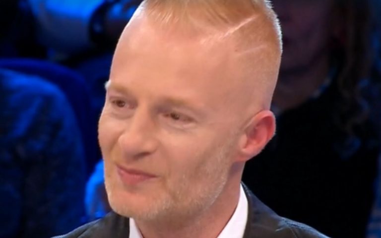 Mariano dal Lazio, chi è il concorrente che ha vinto 150.000 euro stasera ad Affari Tuoi Mariano dal Lazio, chi è il concorrente che ha vinto 150.000 euro stasera ad Affari Tuoi