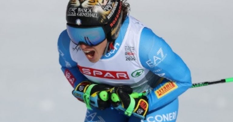 Federica Brignone è caduta ai Campionati Italiani, è stata portata via in elicottero. Ha avuto una frattura Federica Brignone è caduta ai Campionati Italiani, è stata portata via in elicottero. Ha avuto una frattura