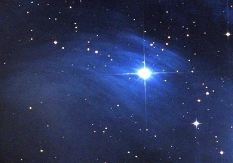 Una stella rara destinata a esplodere conferma finalmente la previsione astronomica Una stella rara destinata a esplodere conferma finalmente la previsione astronomica