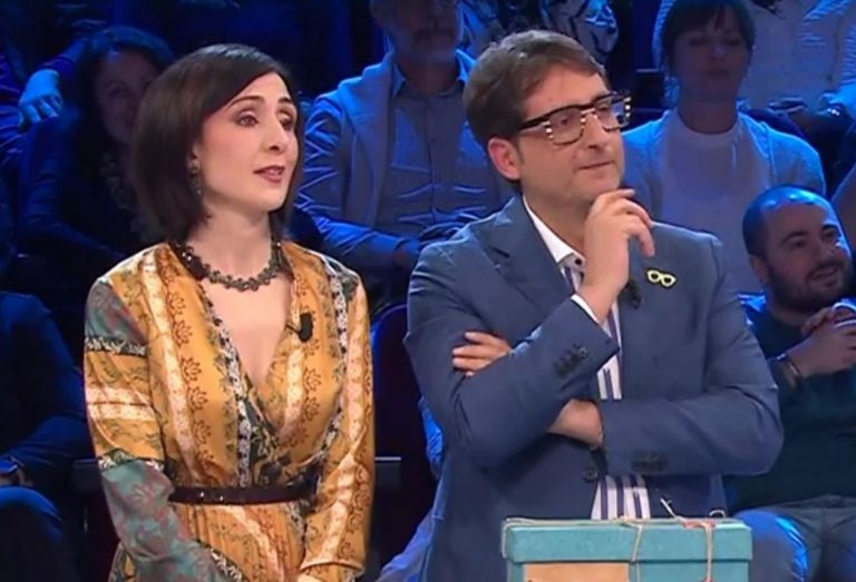 Ivan Quattrocchi, chi è il concorrente dalla Sicilia che ha vinto 27.000 euro ad Affari Tuoi Ivan Quattrocchi, chi è il concorrente dalla Sicilia che ha vinto 27.000 euro ad Affari Tuoi