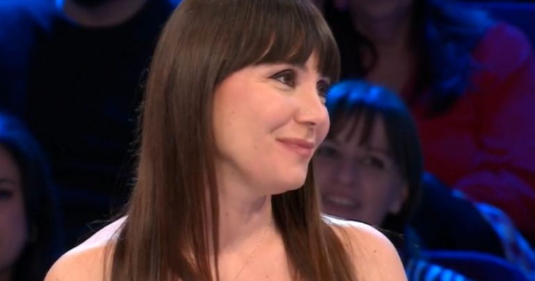 Tina dalla Campania, chi è la concorrente che ha vinto 50.000 euro stasera ad Affari Tuoi Tina dalla Campania, chi è la concorrente che ha vinto 50.000 euro stasera ad Affari Tuoi